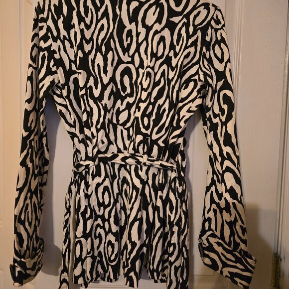 Jacket - Picture 3 of 4